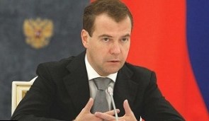 Медведев пообещал молодым ученым жилье