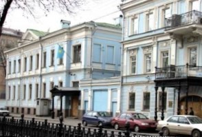 Мошенники завладели зданием посольства Казахстана