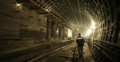 Собянин призвал отказаться от &quot;пещерных&quot; технологий при строительстве метро
