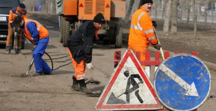 Московских рабочих будут переучивать для строительства дорог
