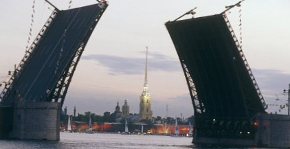 Петербург пока не замораживает строительство Ново-Адмиралтейского моста