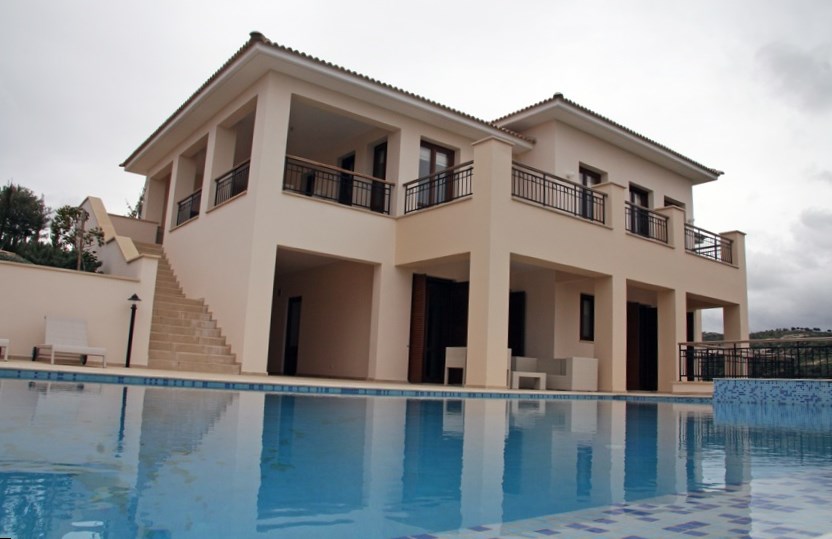 Несмотря на низкие цены, спрос на кипрскую недвижимость продолжает падать