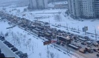 Скорость на дорогах Москвы из-за снегопада упала до 7 км/ч