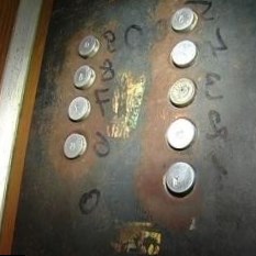 В Балашихе нужно срочно менять лифты, но не на что