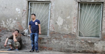 Доля мигрантов среди рабочих на стройках Москвы достигает 6,5% - чиновник