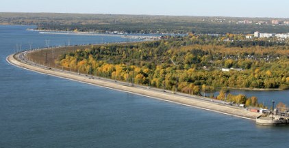 Новосибирская ГЭС потребовала прекратить стройку вблизи плотины станции
